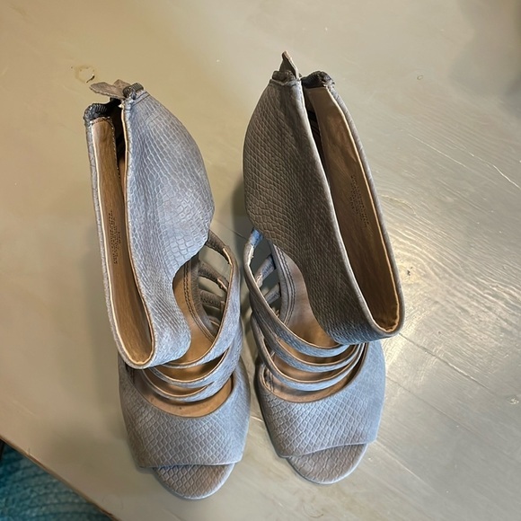 Splendid grey heels concert night out date night boho event fall western preppy - Picture 5 of 10